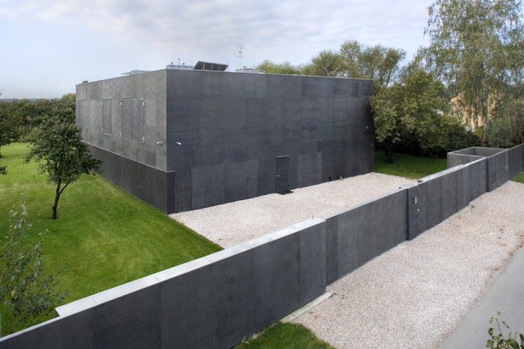 2F144161.jpg