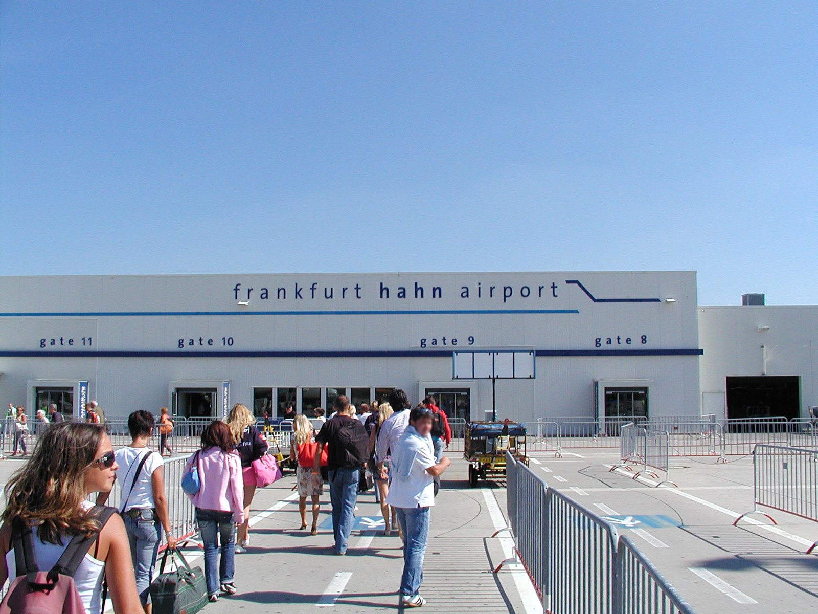 Frankfurt_hahn_01.jpg