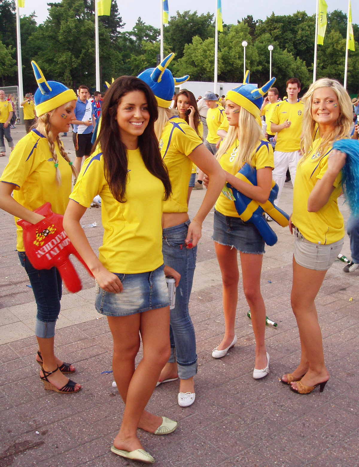 swedish_girls_01.jpg