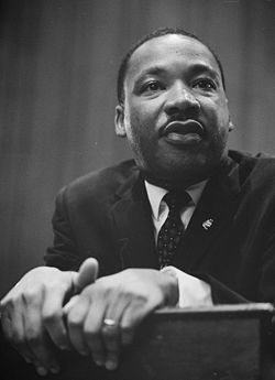 250px-Martin-Luther-King-1964-leaning-on-a-lectern.jpg