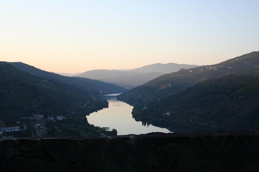 Douro Amanhecer.jpg