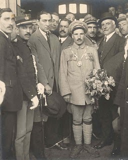 MILHOES.jpg